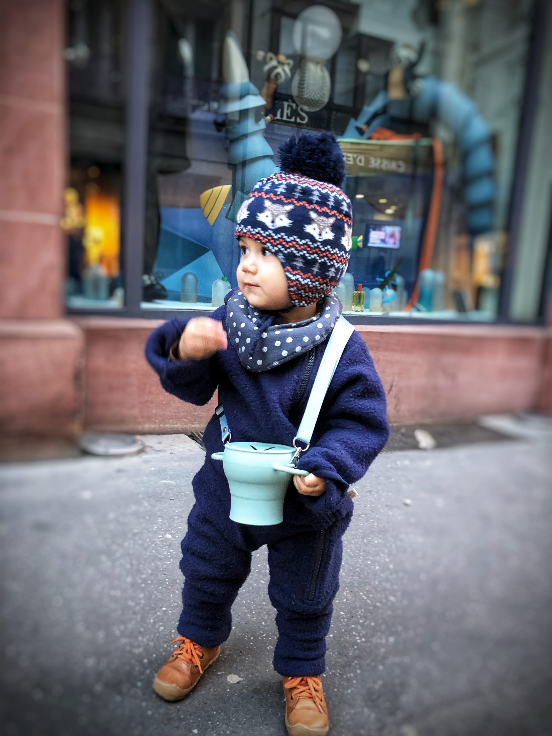 Babymalie_becher_in Aktion